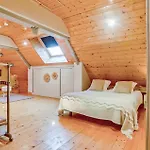 Ferienhaus Luxurious In L'Etang-Bertrand