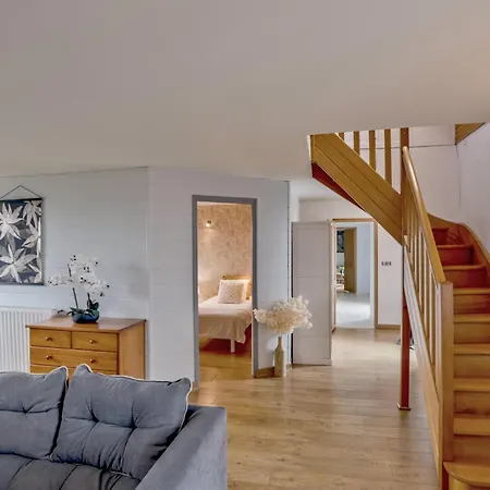Beautiful Home In L'Etang-Bertrand *